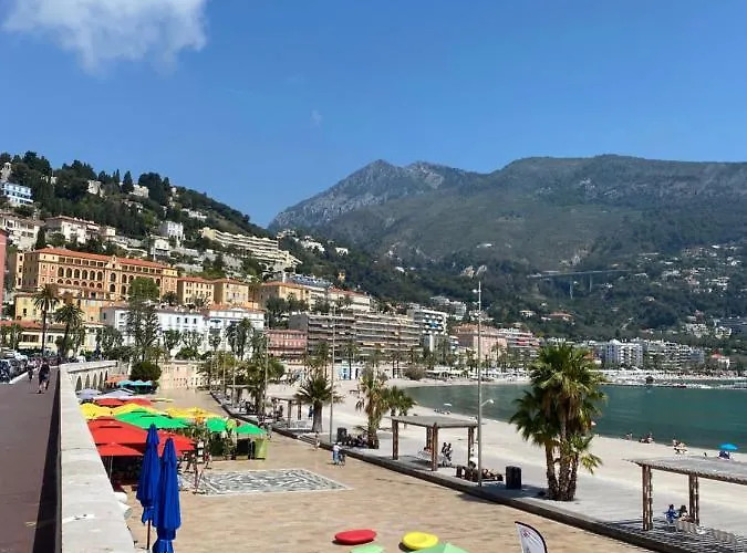 Renovated In The Heart Of The Old Town