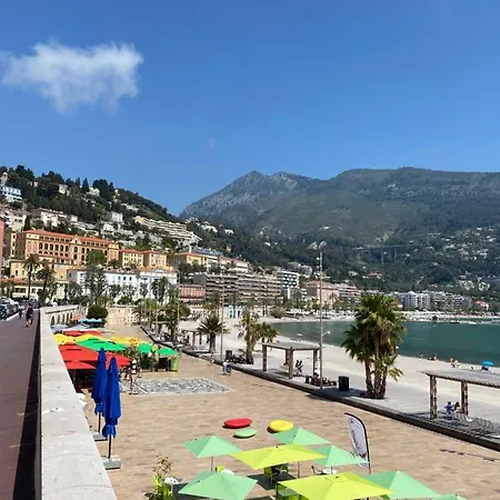 Renovated In The Heart Of The Old Town