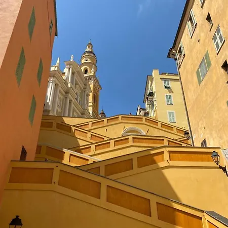 Renovated In The Heart Of The Old Town * 芒通
