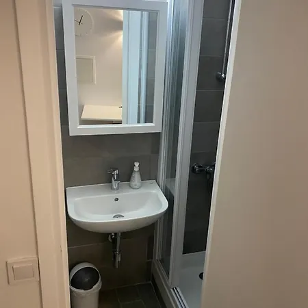 Апартаменты Renovated In The Heart Of The Old Town Ментона