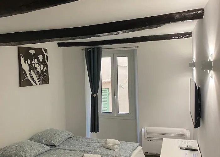 Renovated In The Heart Of The Old Town Appartement